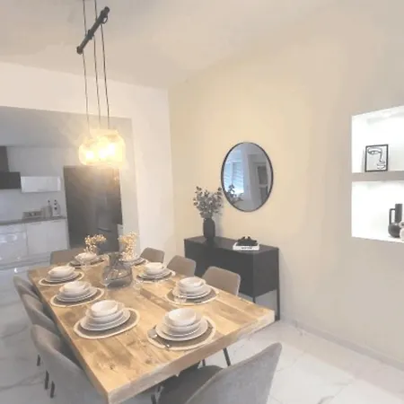 Elda House Confortable For 12 Guests بيت للعطل Balatonföldvár