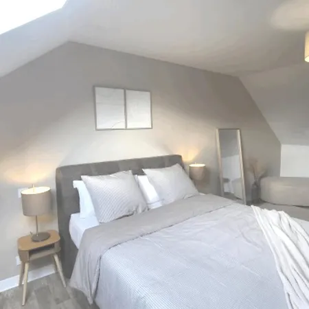 Elda House Confortable For 12 Guests